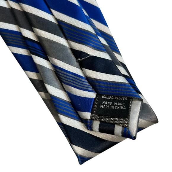 Vintage Colours Men's Alexander Julian Blue and Gray Striped Tie - Picture 6 of 6
